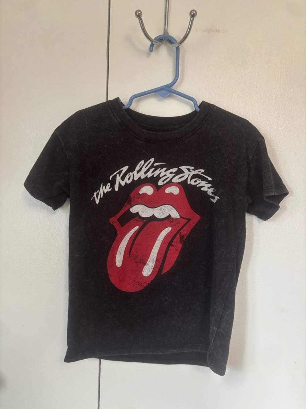 Rolling Stones band Black Kids Short Sleeve Tee with Hot Lips and Tongue Graphic